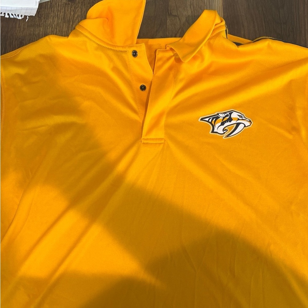 Fanatics Nashville Predators polo size XL